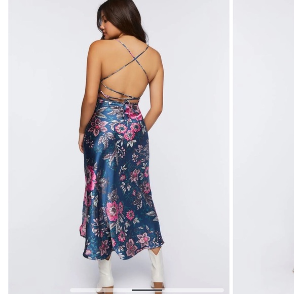 Forever 21 satin buster floral dress Small - Picture 4 of 5